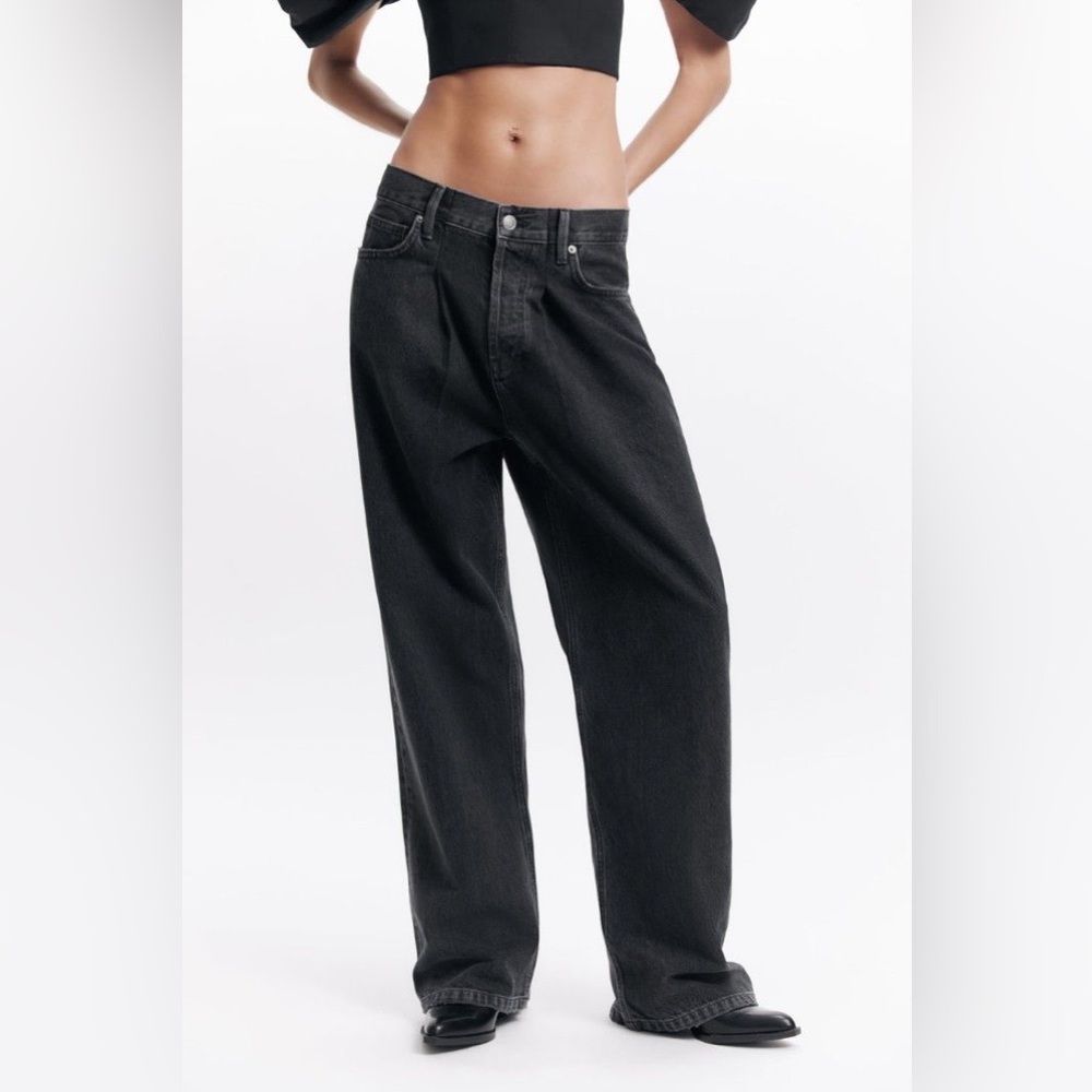 ZARA THE PLEATED RELAXED JEANS